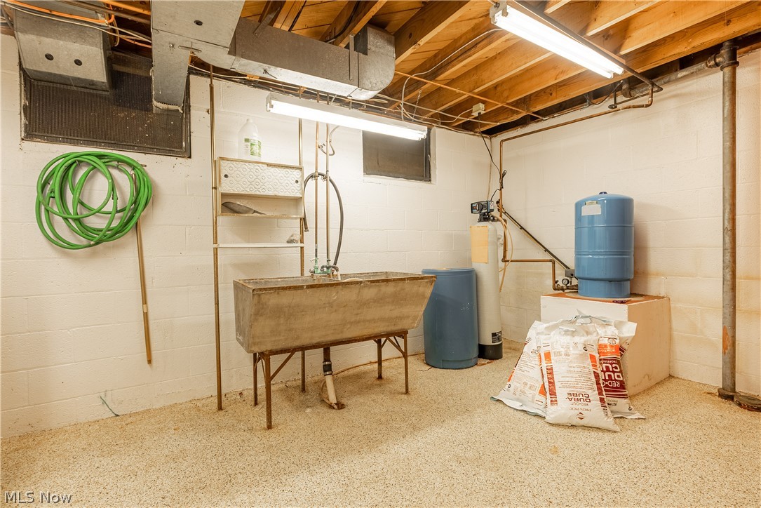 470 Crystal Lake Road Akron, OH 44333 - Photo 28 of 29 Gallery Image 28