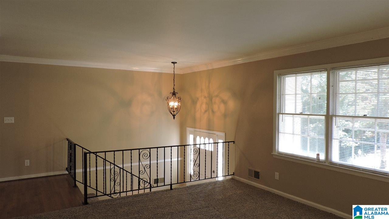 24 Hillview Lane Northwest Birmingham, AL 35215 - Photo 7 of 37