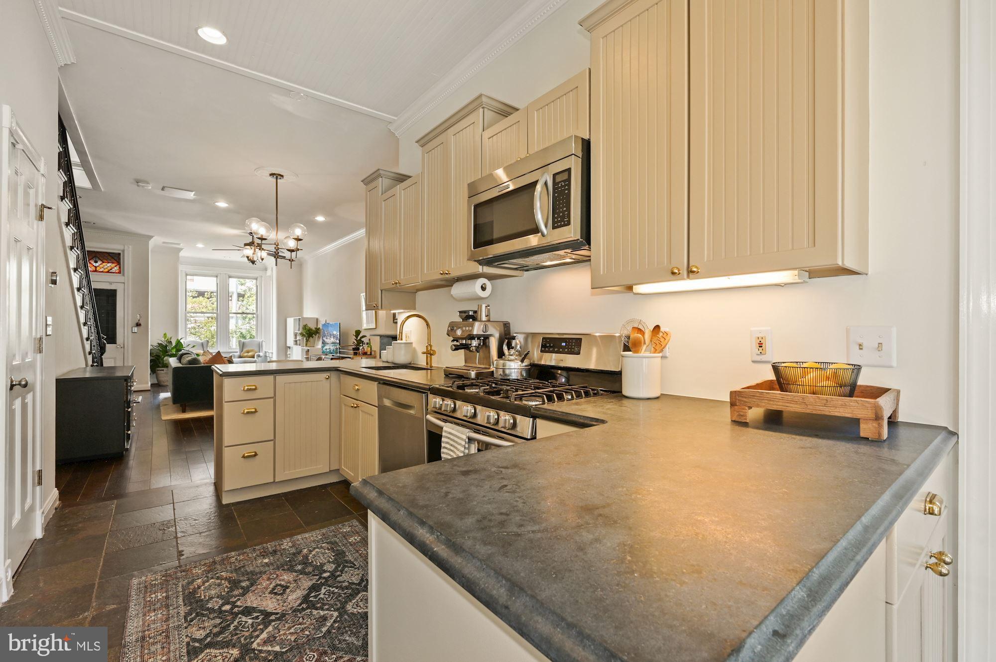 907 F Street Northeast Washington, DC 20002 - Photo 12 of 32 Gallery Image 12