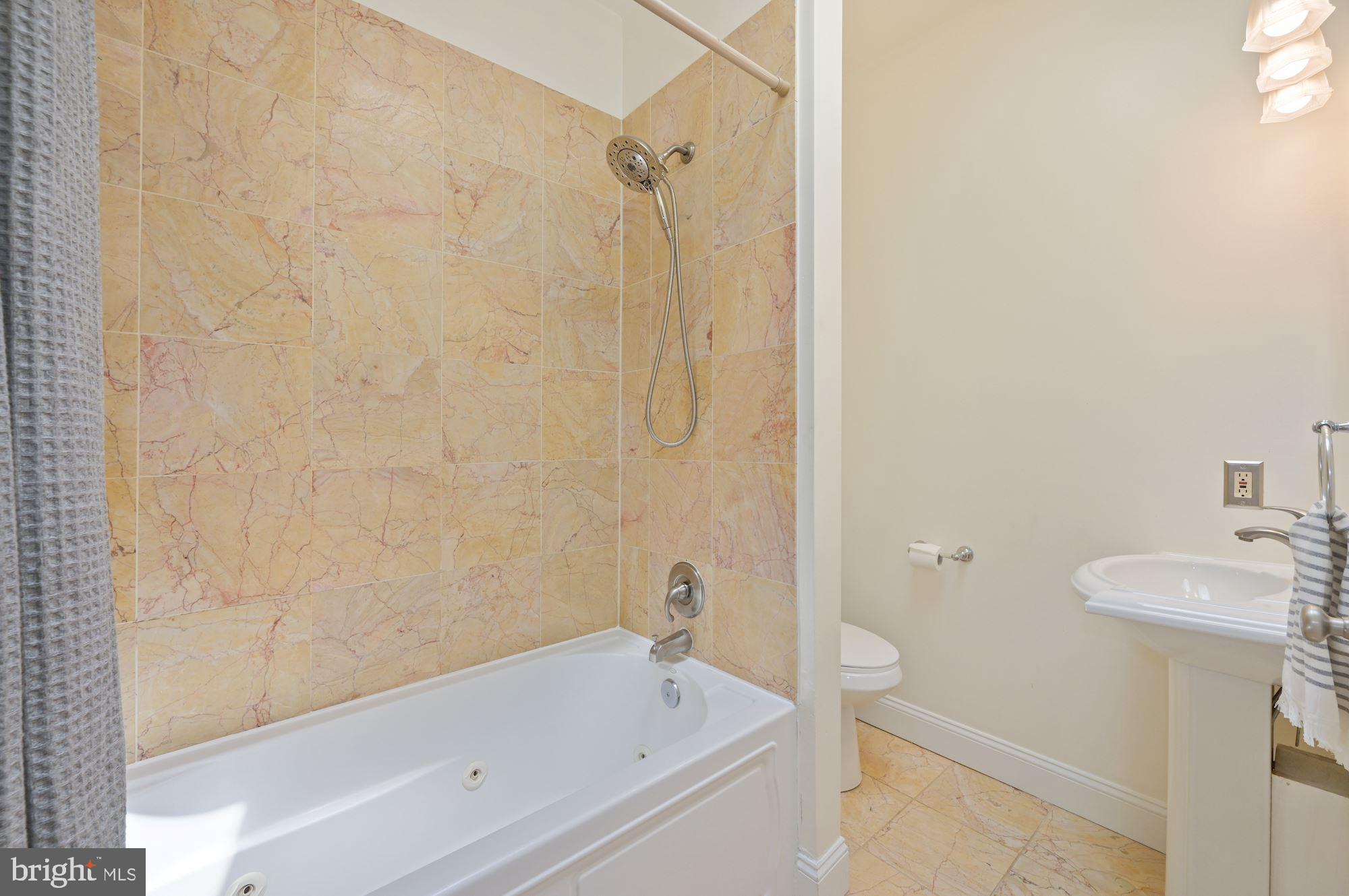 907 F Street Northeast Washington, DC 20002 - Photo 18 of 32 Gallery Image 18