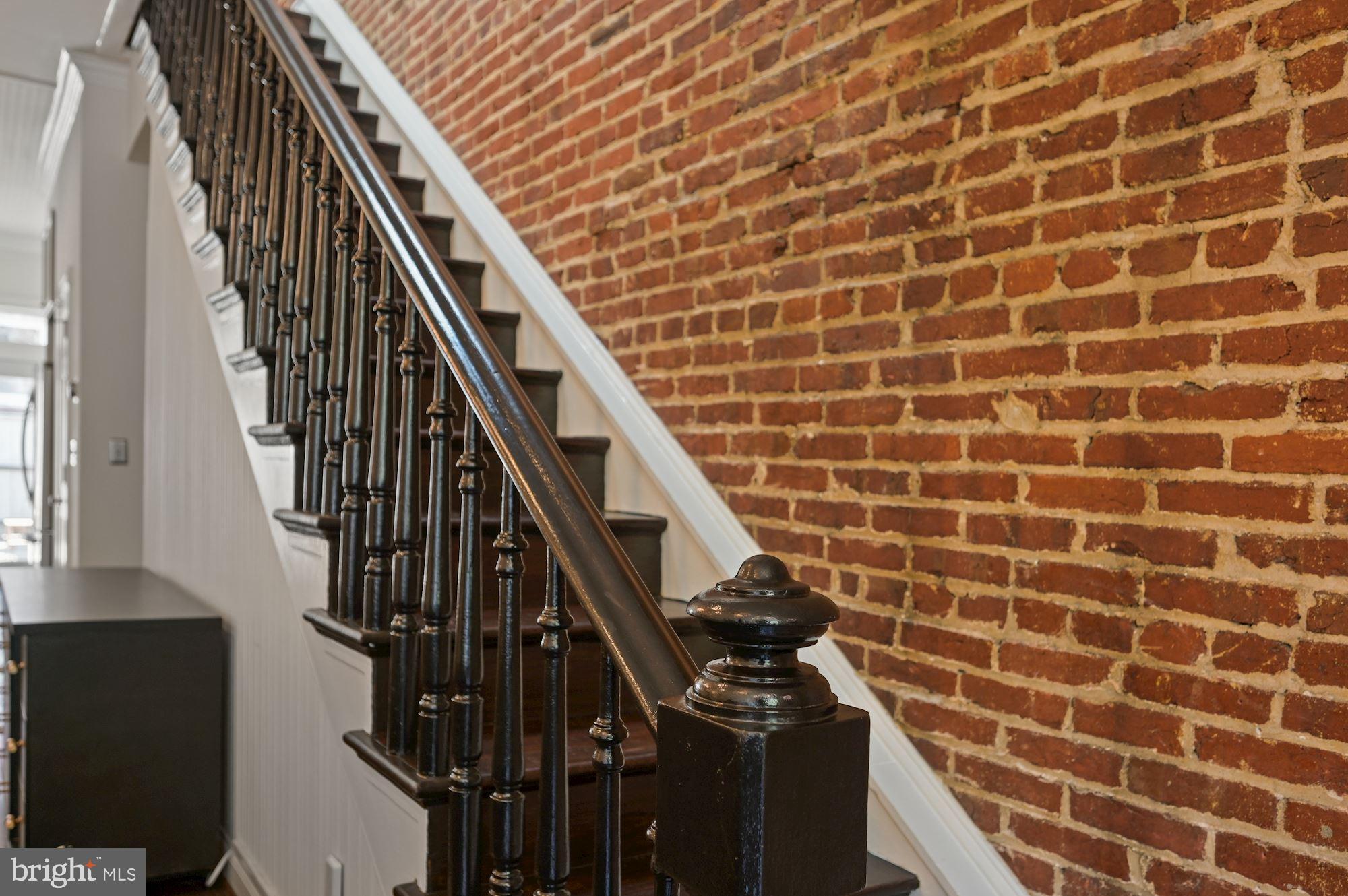 907 F Street Northeast Washington, DC 20002 - Photo 5 of 32 Gallery Image 5
