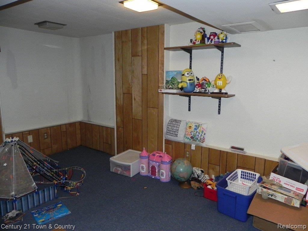 36810 Greenbush Road Wayne, MI 48184 - Photo 5 of 6 LOWER LEVEL PLAY RM