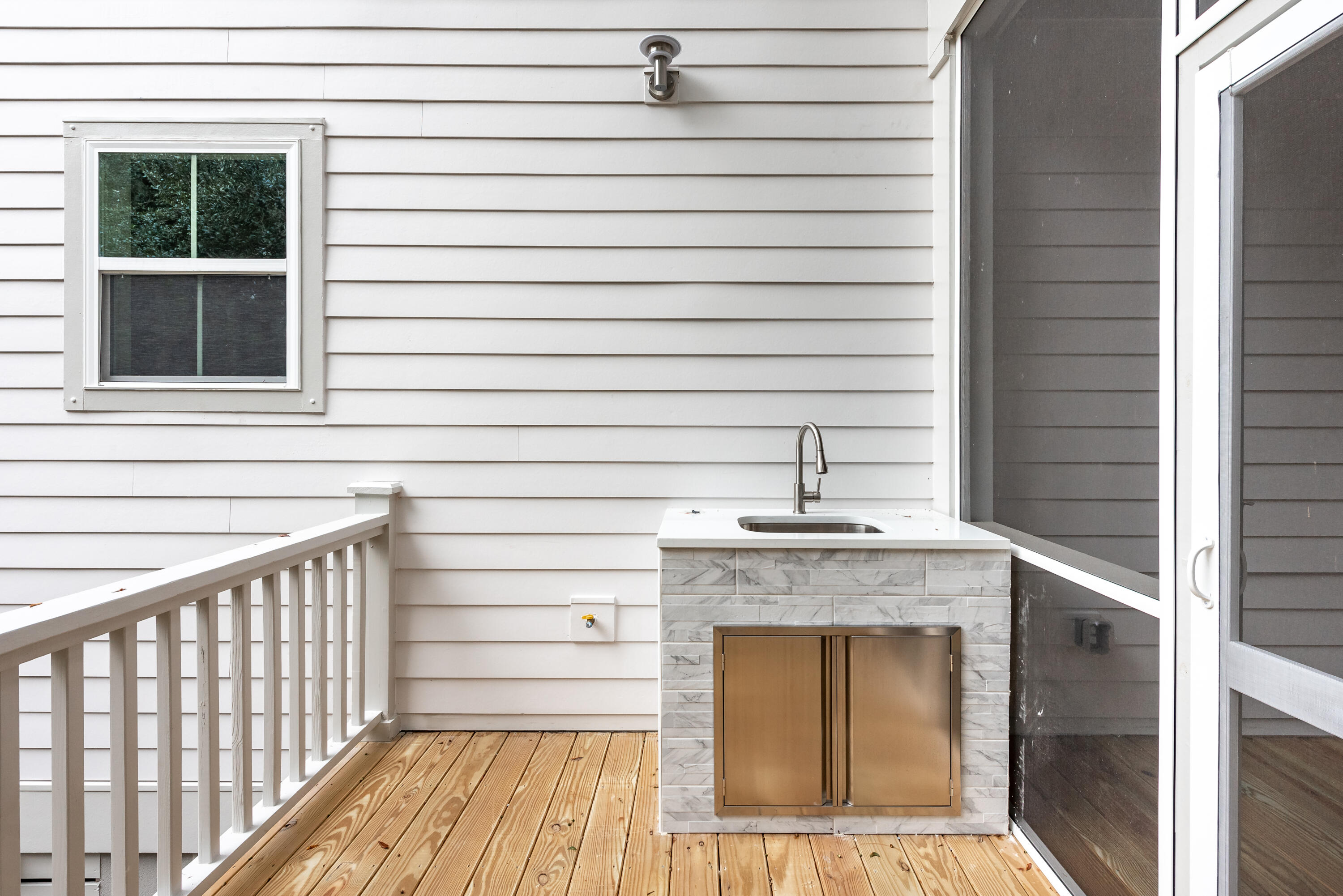1327 Lieben Road Mount Pleasant, SC 29466 - Photo 25 of 28 lieben sink on deck
