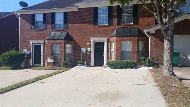 $1,750 | 5677 Wind Gate Lane, Lithonia, GA 30058