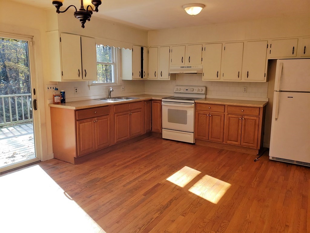 140 Groton Road Shirley, MA 01464 - Photo 3 of 22