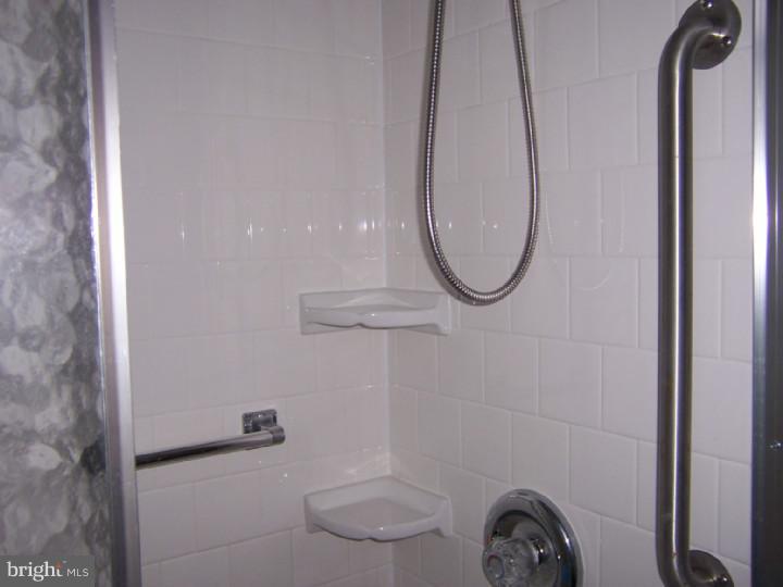 26 Farndale Road Somerdale, NJ 08083 - Photo 17 of 24 Gallery Image 17