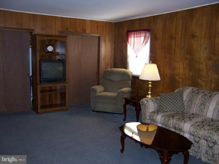26 Farndale Road Somerdale, NJ 08083 - Photo 8 of 24 Gallery Image 8