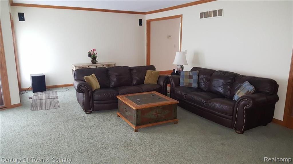 1737 North Kilburn Road Rochester Hills, MI 48306 - Photo 20 of 40