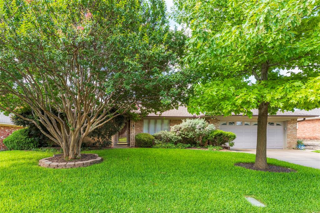1008 Rocky Canyon Road Arlington, TX 76012 - Photo 1 of 37