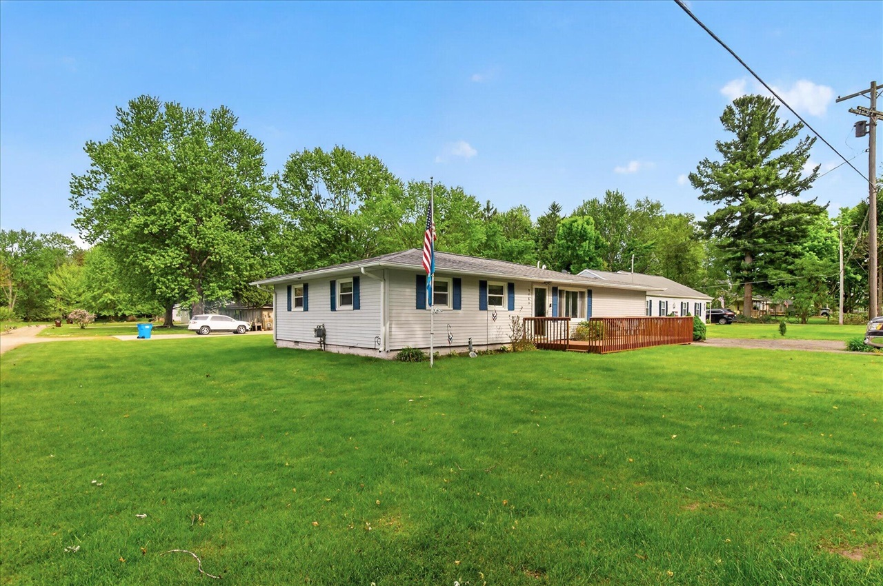 9489 Hyde Road Clarklake, MI 49234 - Photo 2 of 48