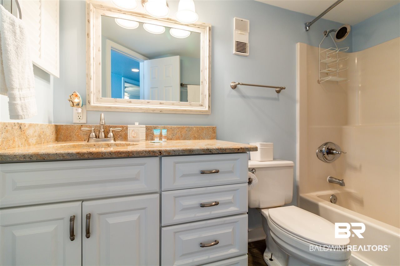 497 Plantation Road, Unit 1331 Gulf Shores, AL 36542 - Photo 15 of 35 Master Bath