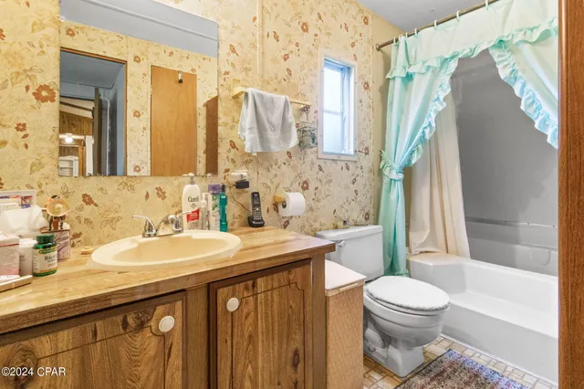 $169,900 | 815 5th Street, Chipley, FL 32428