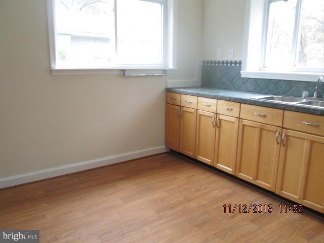 6115 Ford Road Frederick, MD 21702 - Photo 6 of 19 Kitchen