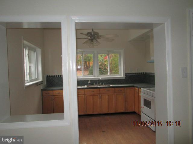 6115 Ford Road Frederick, MD 21702 - Photo 8 of 19 Kitchen