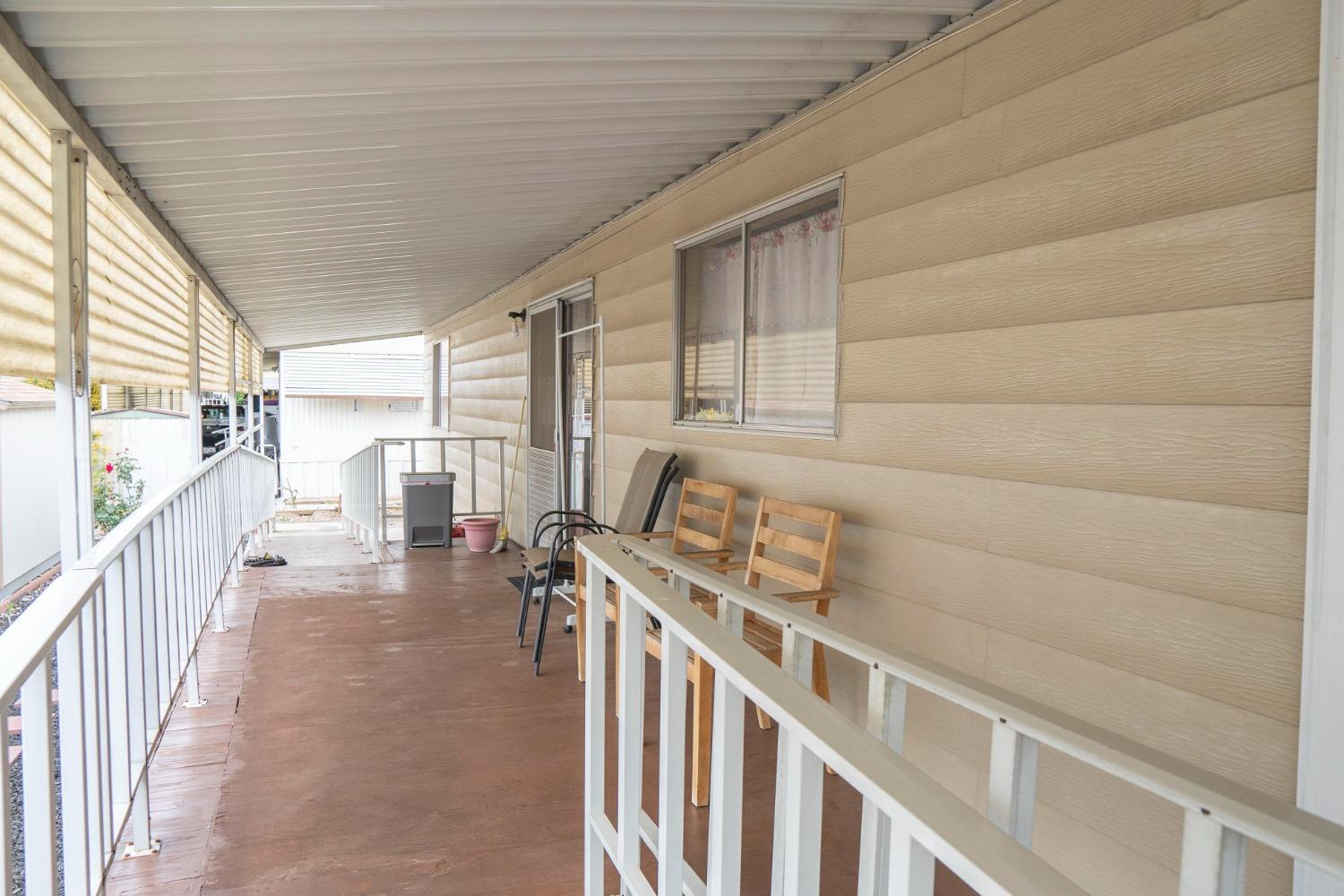 1500 Villa Avenue, Unit 117 Clovis, CA 93612 - Photo 5 of 31 a view of an entryway with workspace