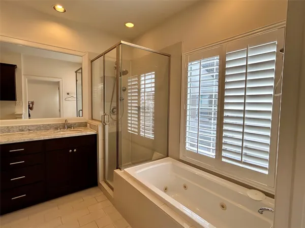 $3,000 | 4031 Bellefontaine, Unit 101, Houston, TX 77025