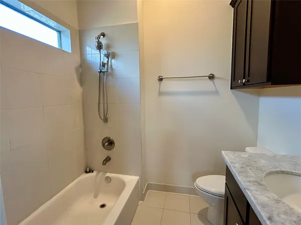 $3,000 | 4031 Bellefontaine, Unit 101, Houston, TX 77025