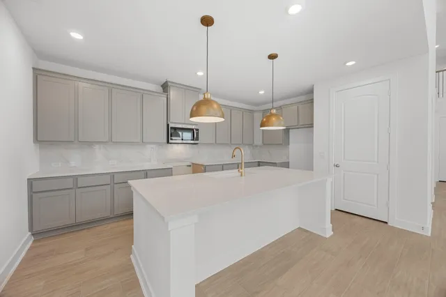 $499,884 | 125 Emerald Grv Drive, Georgetown, TX 78633