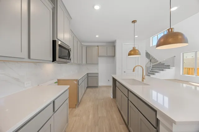 $499,884 | 125 Emerald Grv Drive, Georgetown, TX 78633