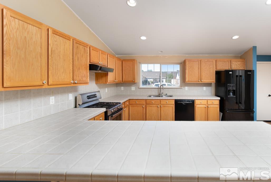 1565 Reese River Road Fernley, NV 89408 - Photo 9 of 30 Photo 9