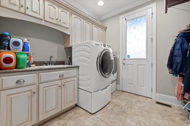 $950,000 | 8109 Propeller Drive, Ooltewah, TN 37363