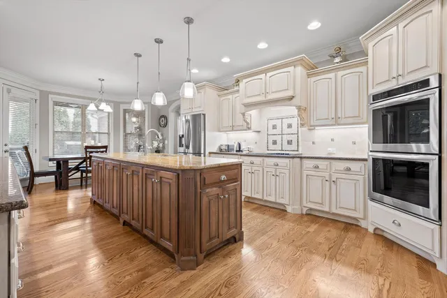 $950,000 | 8109 Propeller Drive, Ooltewah, TN 37363