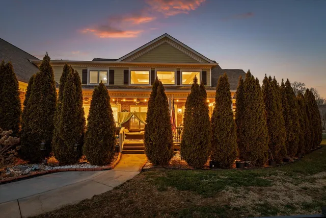 $950,000 | 8109 Propeller Drive, Ooltewah, TN 37363