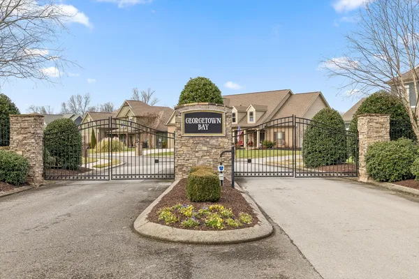 $899,900 | 8109 Propeller Drive, Ooltewah, TN 37363