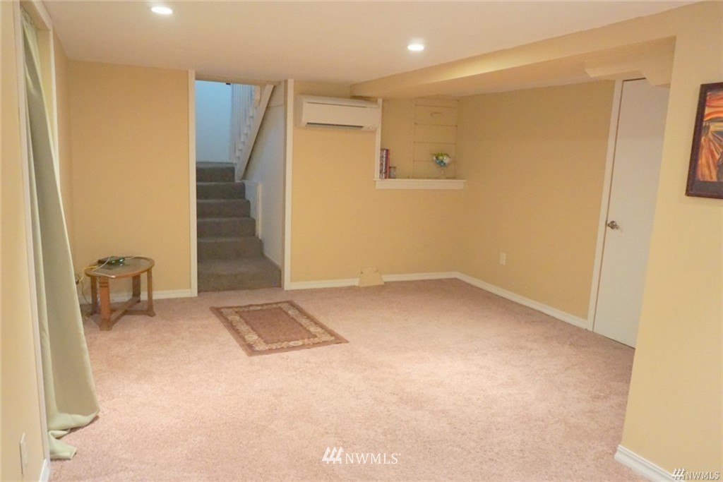 2124 7th Street Bremerton, WA 98312 - Photo 12 of 17 a view of an empty room
