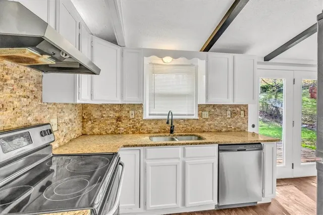 $195,000 | 5713 North Woodland Avenue, Kansas City, MO 64118