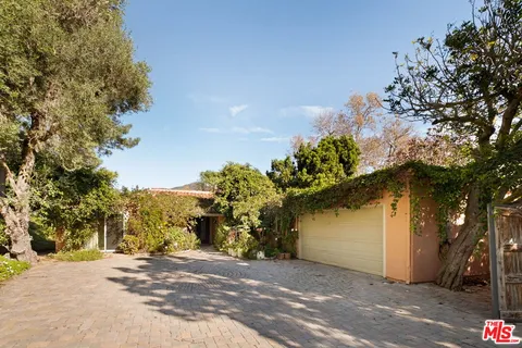 $1,650,000 | 5863 Bonsall Drive, Malibu, CA 90265