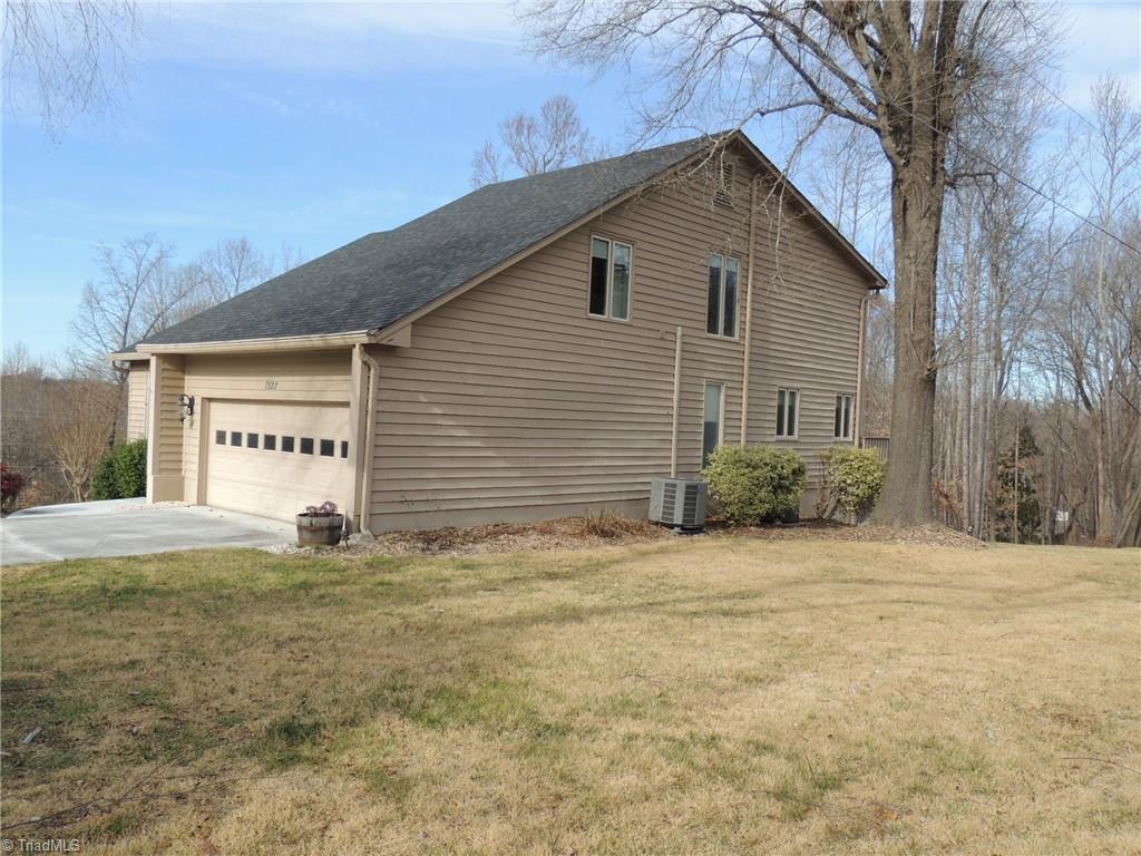 7522 Lasater Road Clemmons, NC 27012 - Photo 3 of 45 Gallery Image 3