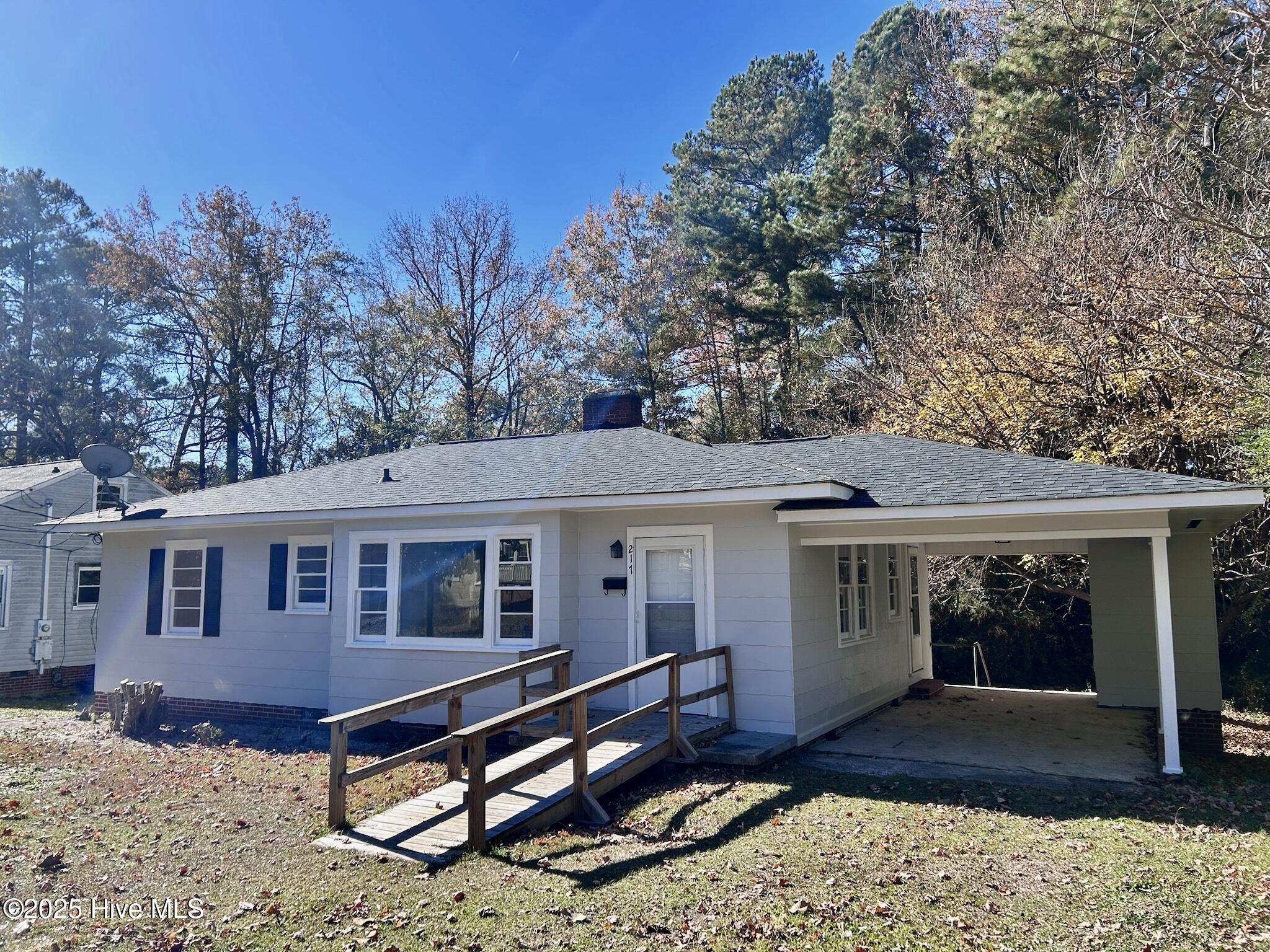 217 Confederate Avenue Rockingham, NC 28379 - Photo 3 of 14 217 Confederate Ave