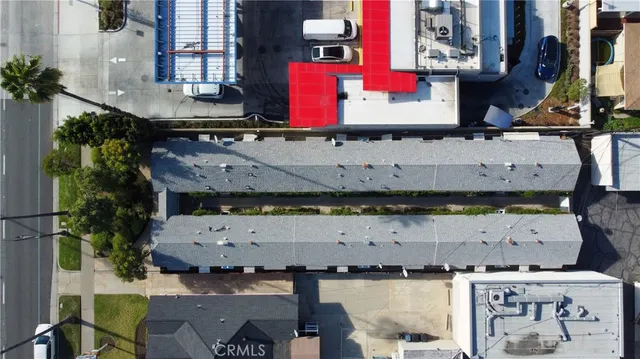 a store with lots of different kinds of flowers