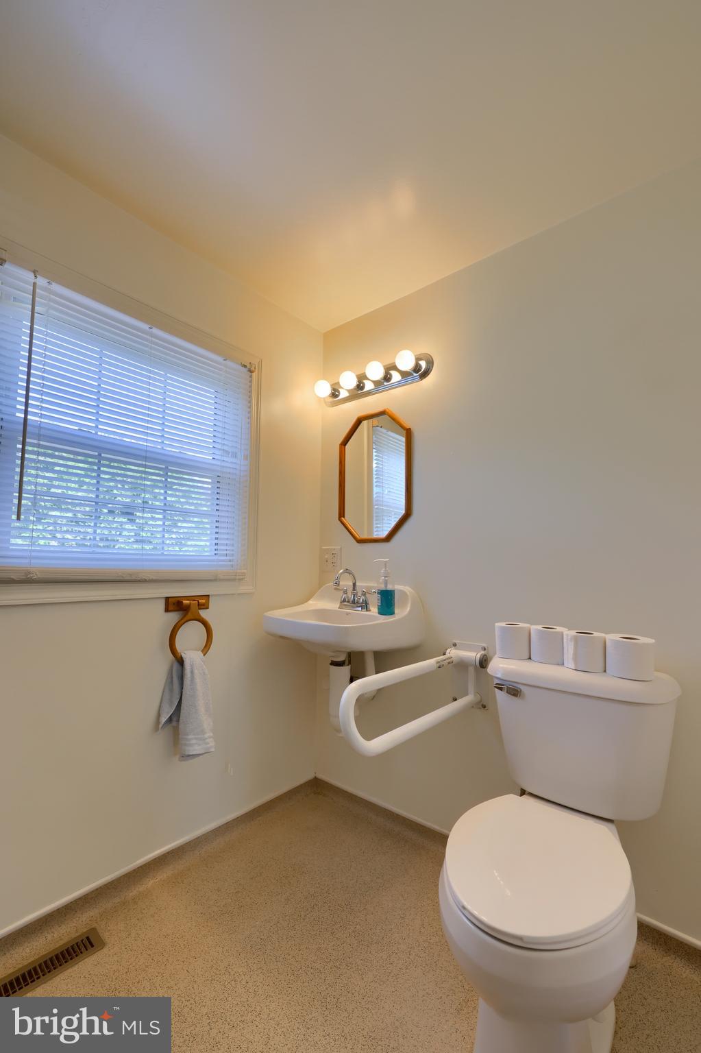 545 Hillcrest Road York, PA 17403 - Photo 20 of 30 Gallery Image 20