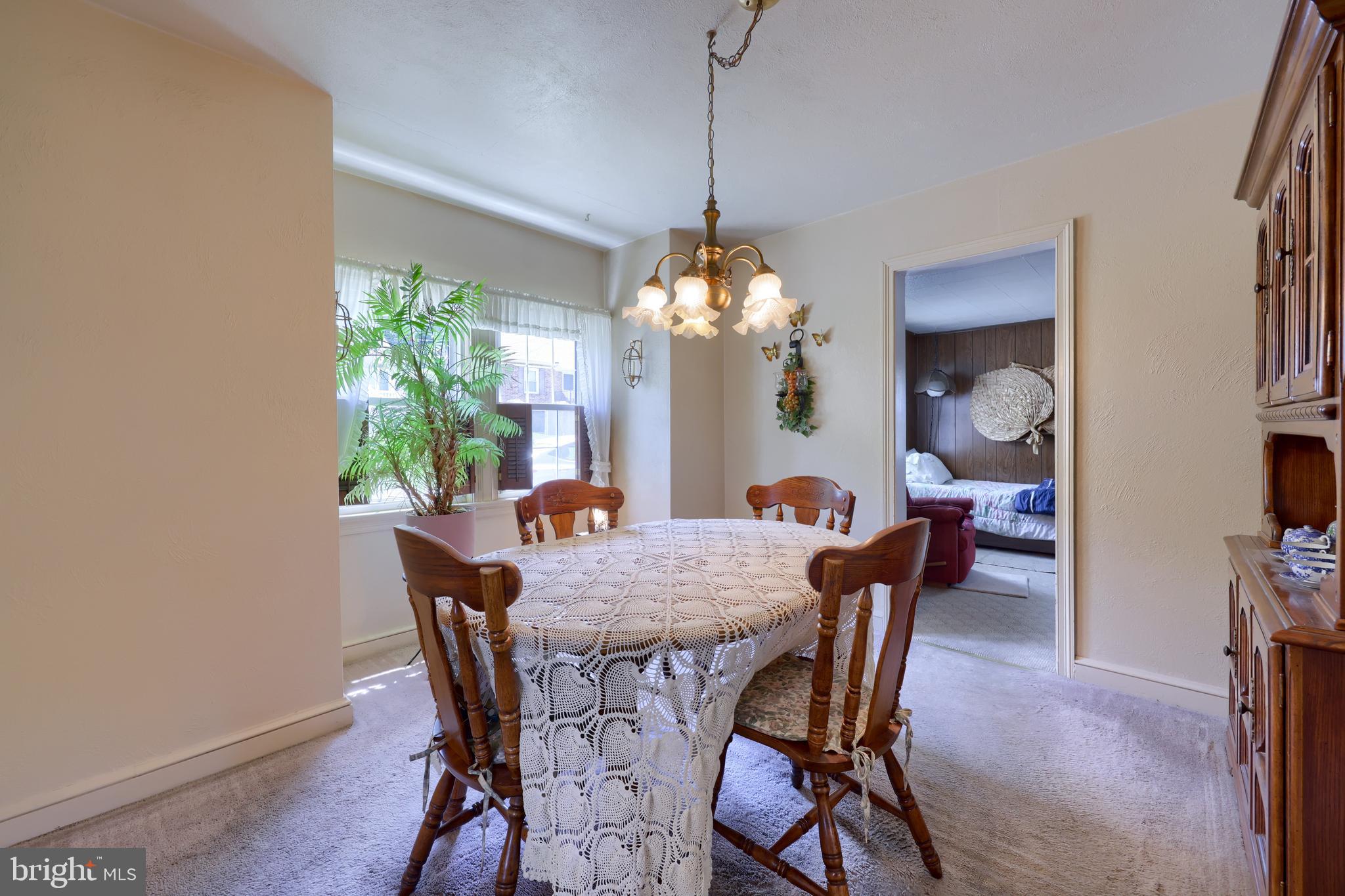 545 Hillcrest Road York, PA 17403 - Photo 5 of 30 Gallery Image 5