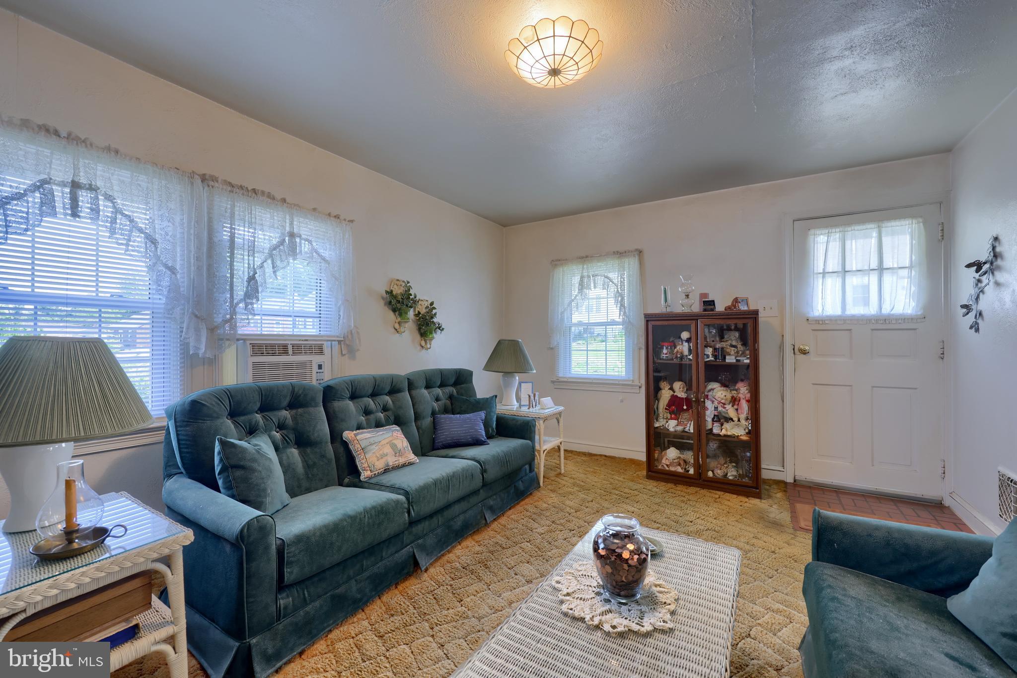 545 Hillcrest Road York, PA 17403 - Photo 9 of 30 Gallery Image 9