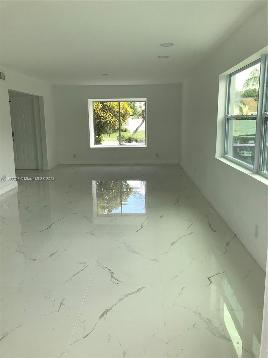 9868 Robins Nest Road Boca Raton, FL 33496 - Photo 12 of 33 Gallery Image 12