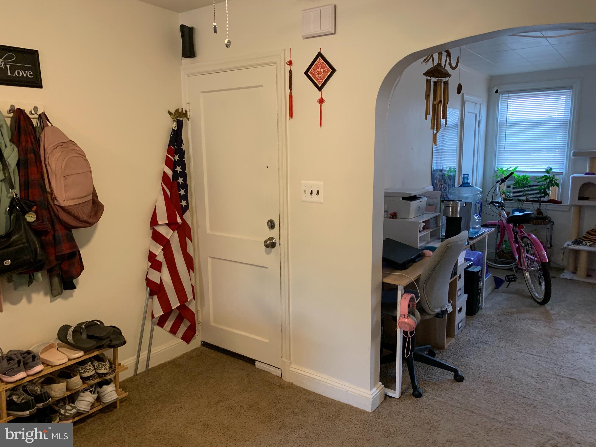 922 Elm Ridge Avenue Baltimore, MD 21229 - Photo 2 of 22 2nd floor entry