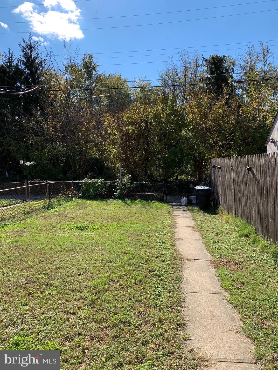922 Elm Ridge Avenue Baltimore, MD 21229 - Photo 22 of 22 Rear view of trees