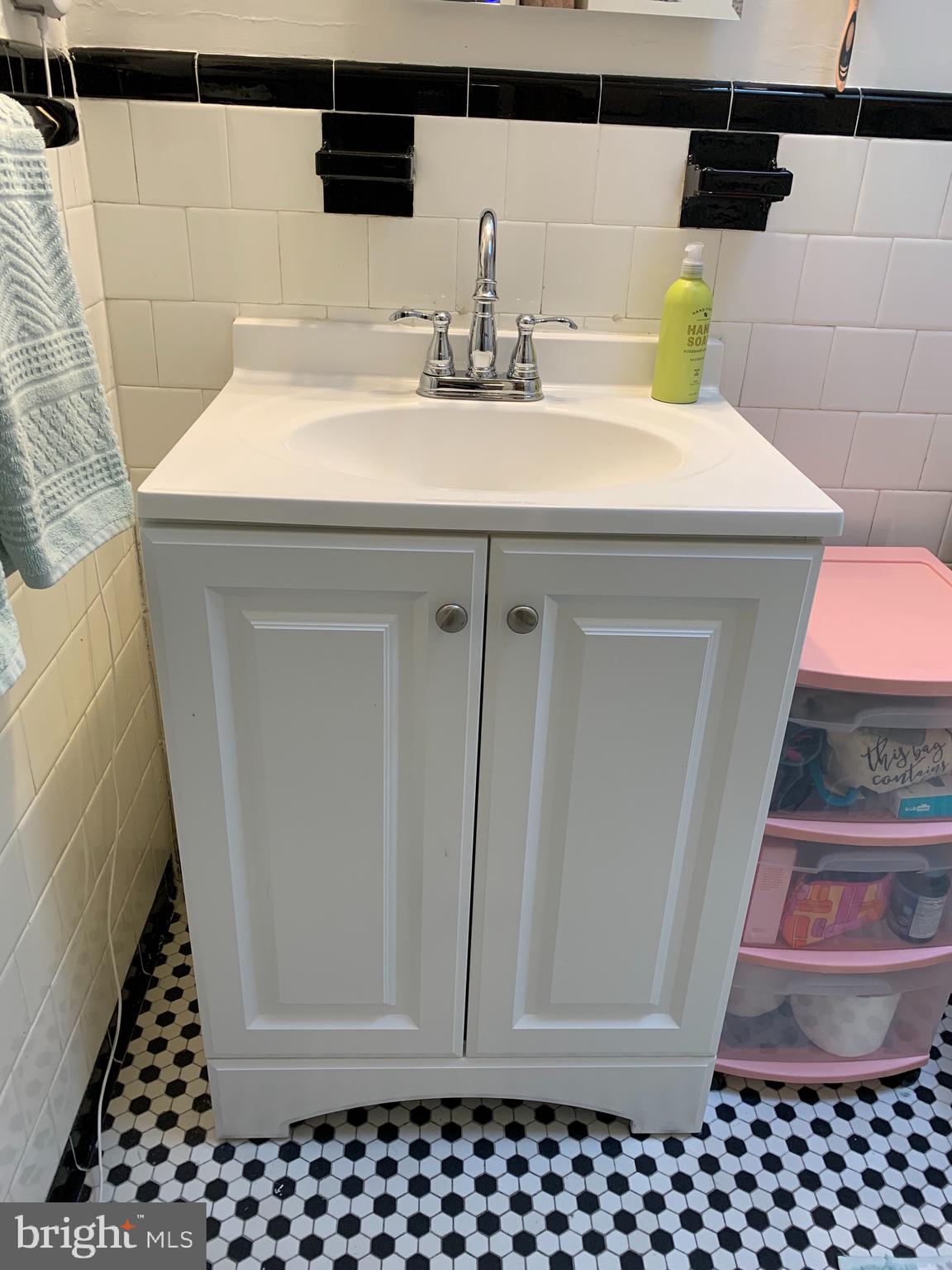 922 Elm Ridge Avenue Baltimore, MD 21229 - Photo 9 of 22 Updated 2nd floor bath