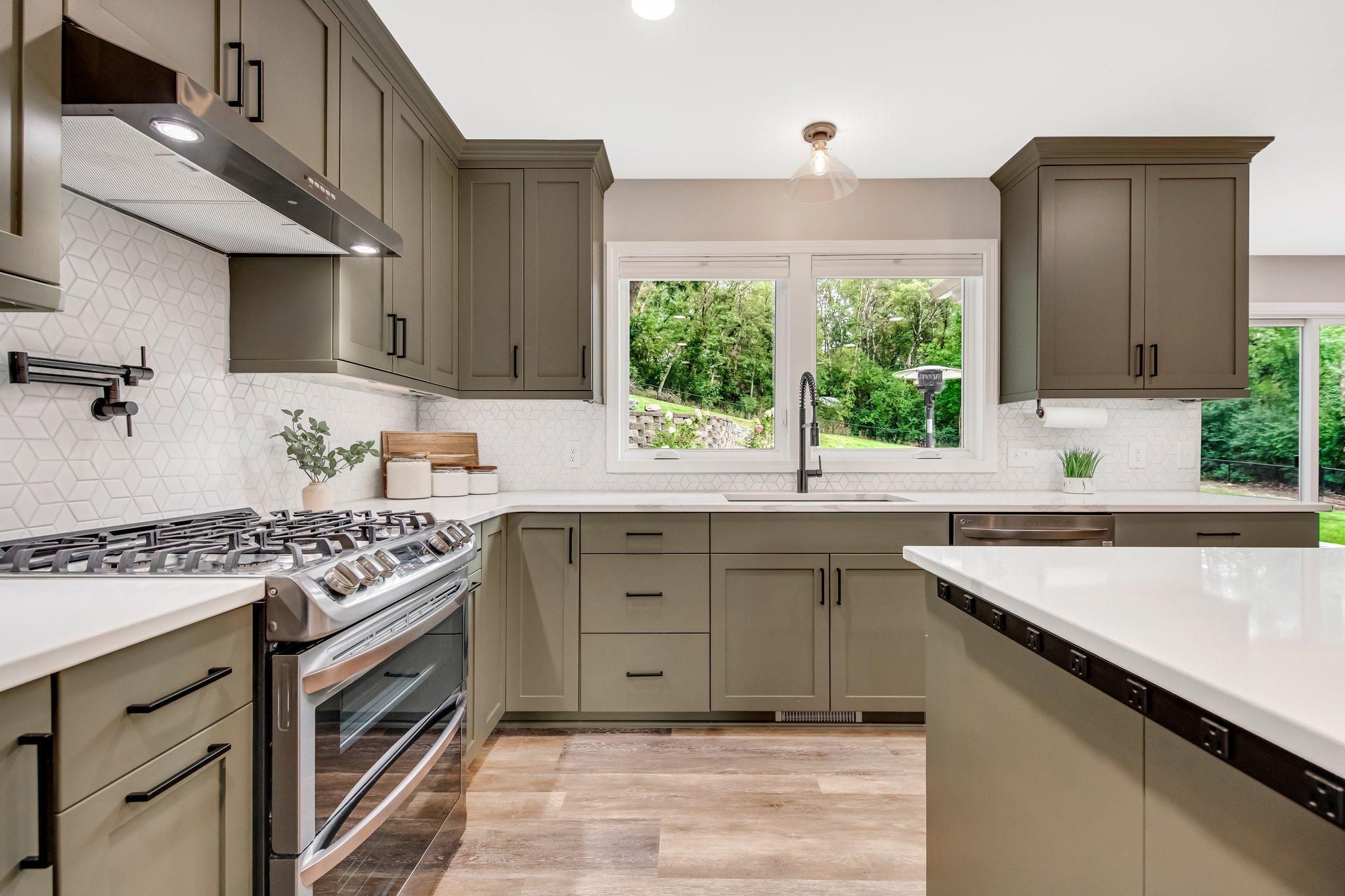 4127 Williston Road Minnetonka, MN 55345 - Photo 13 of 43