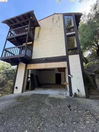 $1,500,000 | 90 Devin Drive, Moraga, CA 94556