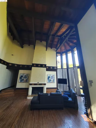 $1,500,000 | 90 Devin Drive, Moraga, CA 94556