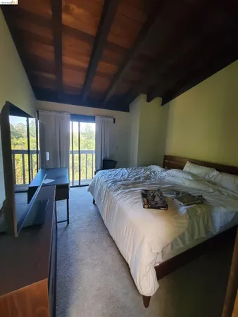 $1,500,000 | 90 Devin Drive, Moraga, CA 94556