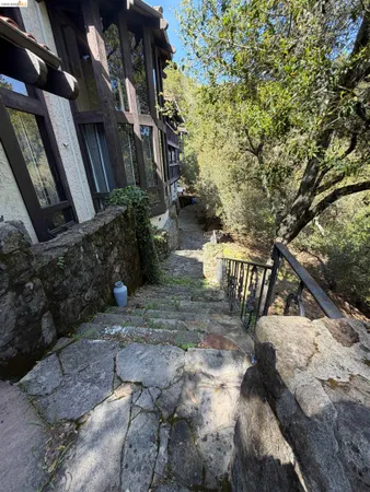 $1,500,000 | 90 Devin Drive, Moraga, CA 94556