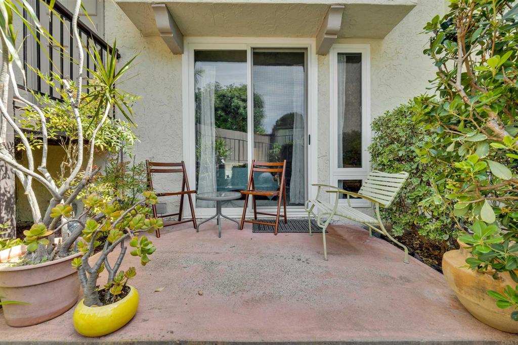 2402 Altisma Way, Unit D Carlsbad, CA 92009 - Photo 36 of 55