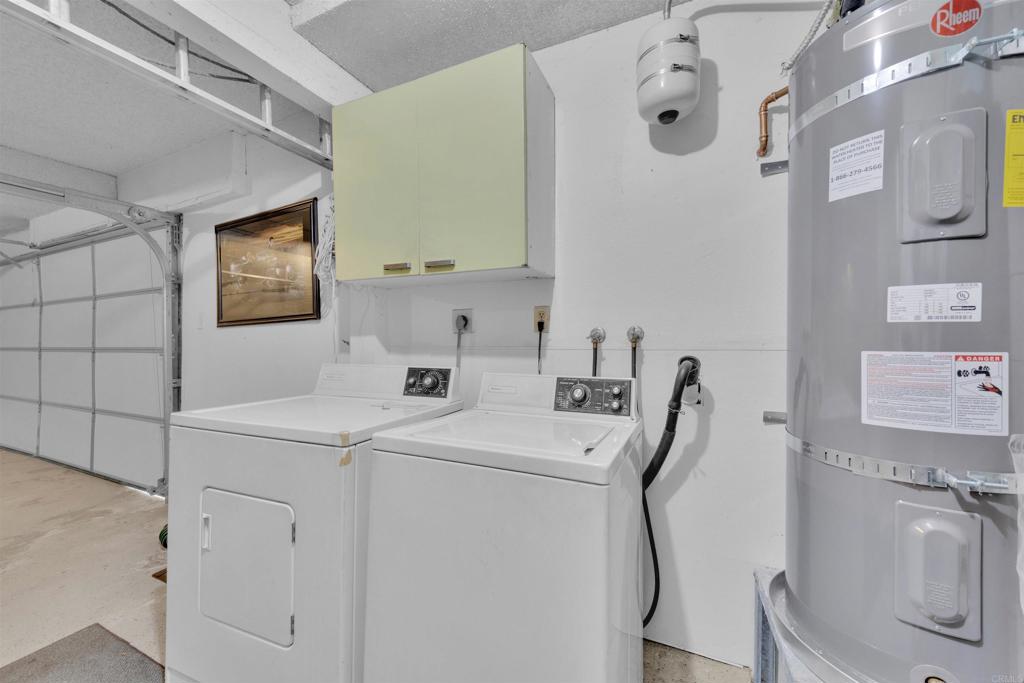 2402 Altisma Way, Unit D Carlsbad, CA 92009 - Photo 40 of 55
