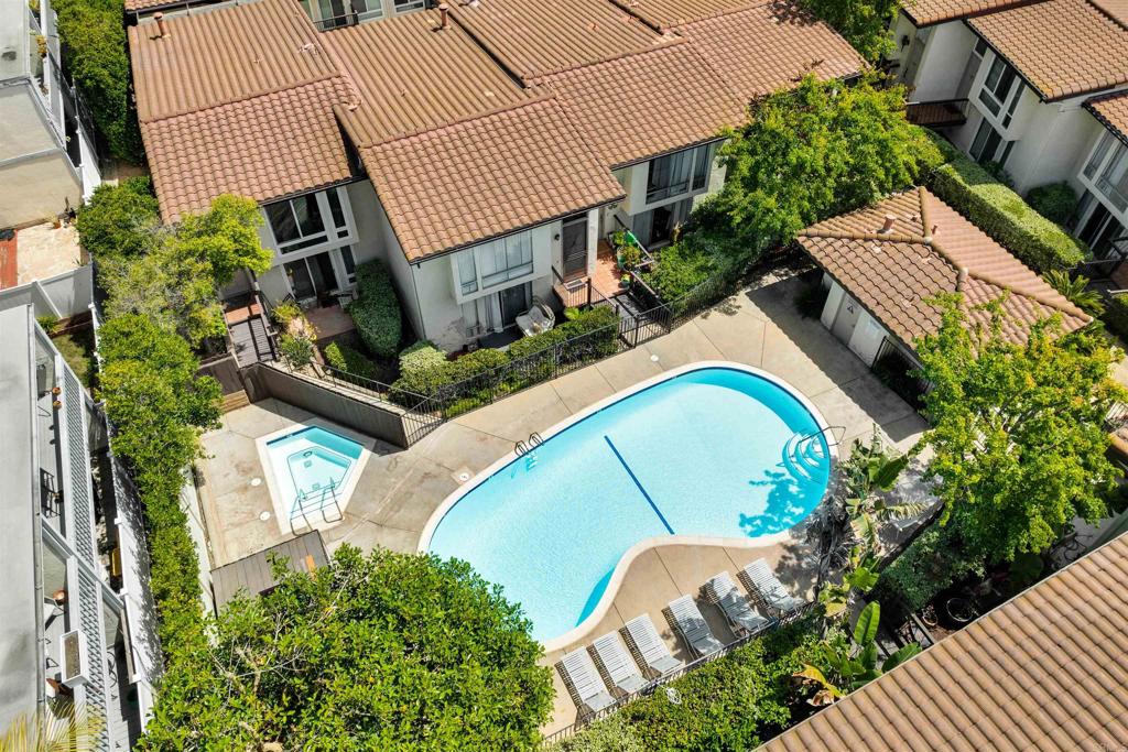 2402 Altisma Way, Unit D Carlsbad, CA 92009 - Photo 4 of 55