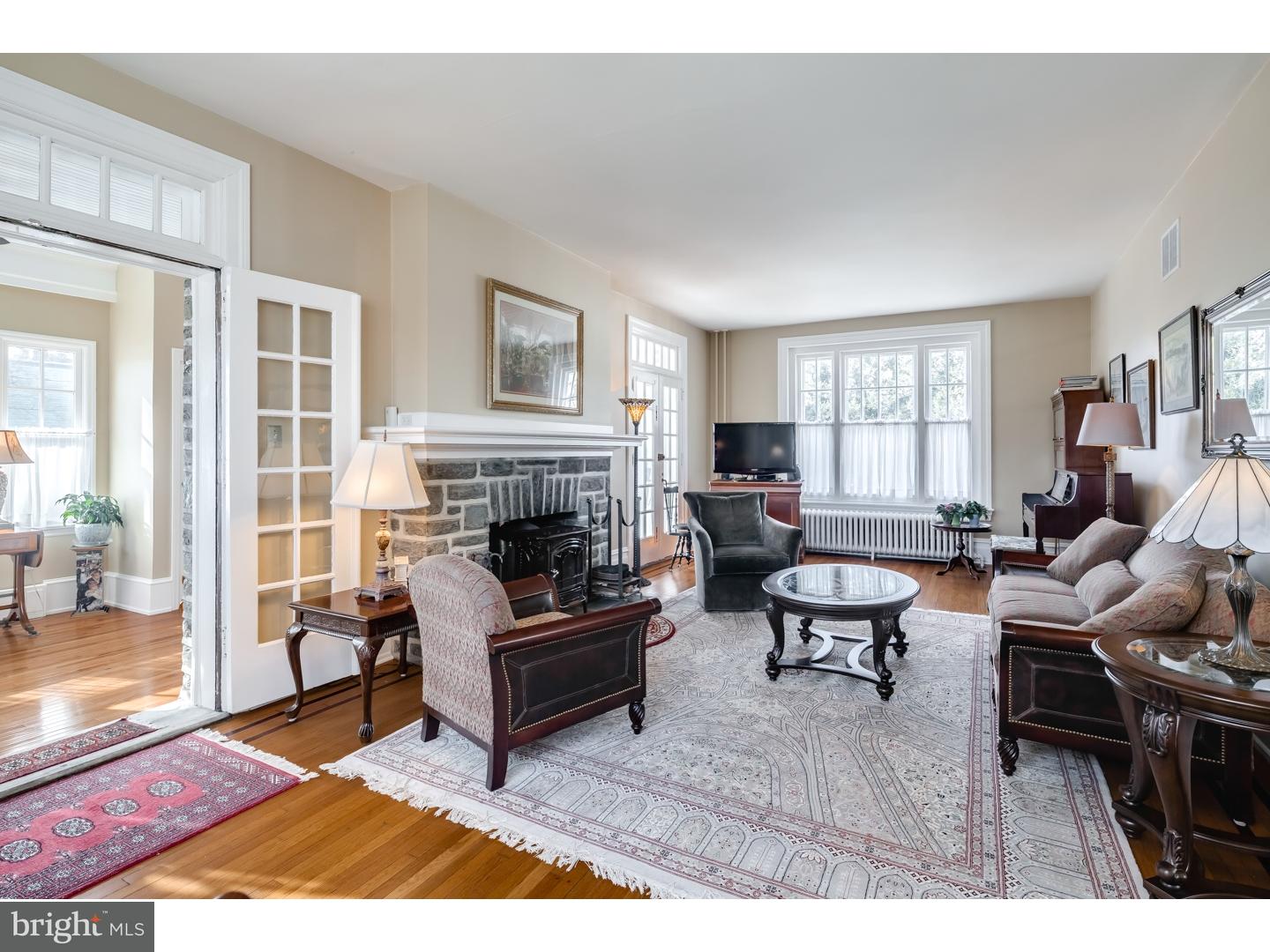 228 Warwick Road Haddonfield, NJ 08033 - Photo 4 of 25